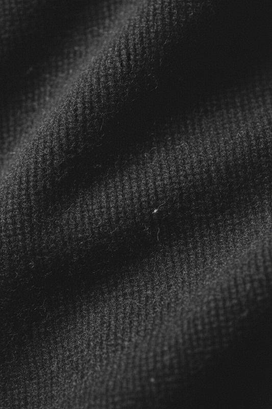 400gsm loop-back fleece fabric macro, washed black, echelonn. HQ 001